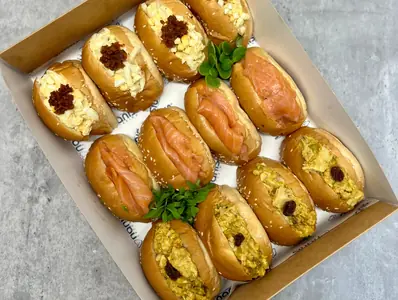 Demi brioche buns